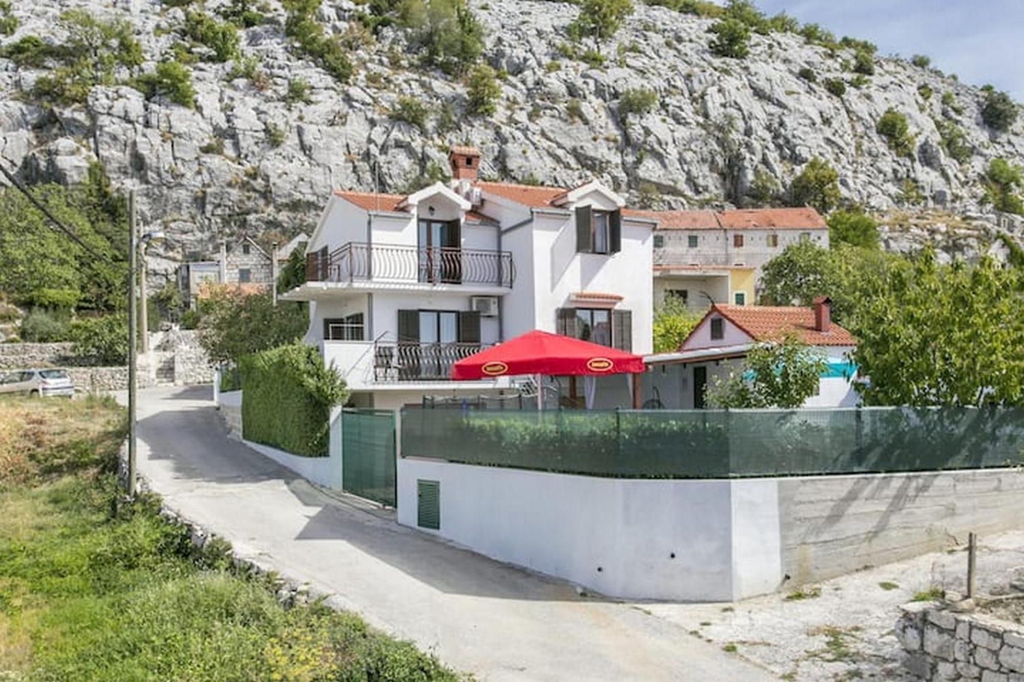 Holiday Home Mons Aureus Gornje Sitno Экстерьер фото
