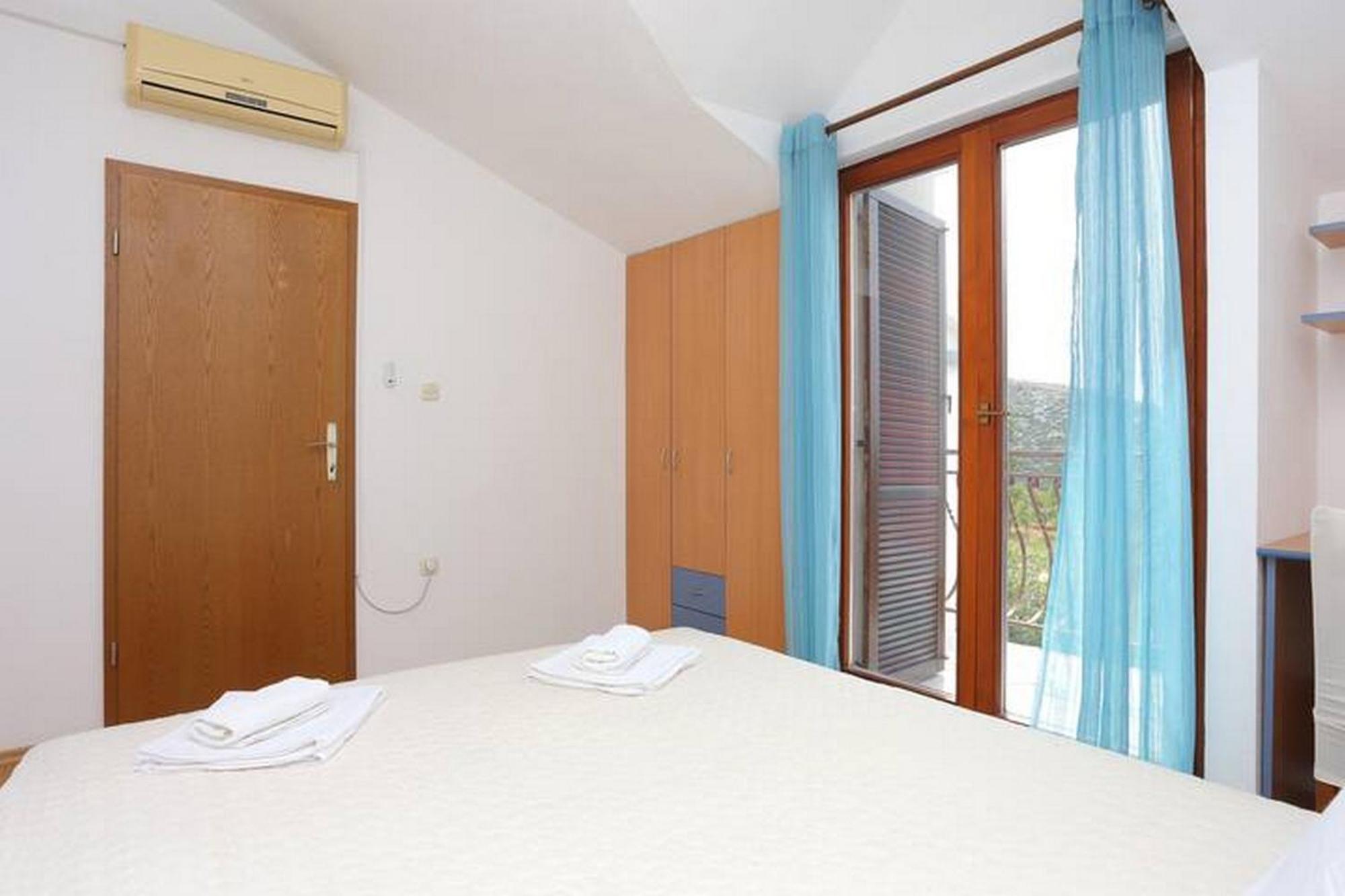Holiday Home Mons Aureus Gornje Sitno Экстерьер фото